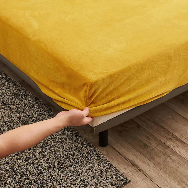 Warm Velvet Stretch Fitted Sheet for Winter Comfort
