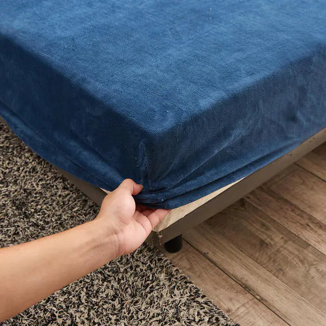 Warm Velvet Stretch Fitted Sheet for Winter Comfort